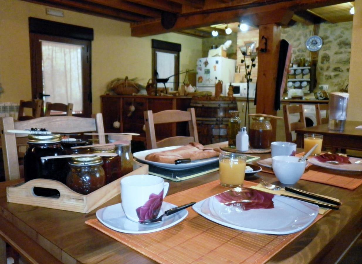 Torremocha de Ayllón Casa Rural Calle Real Bed & Breakfast エクステリア 写真