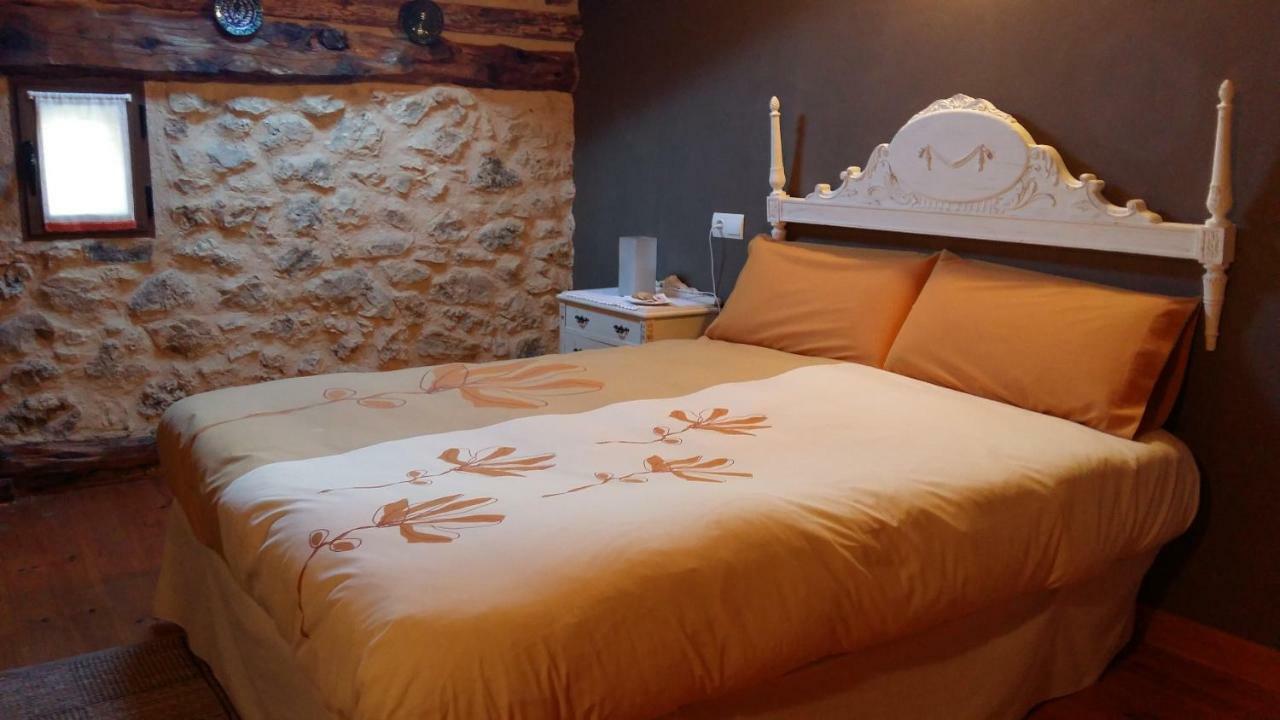 Torremocha de Ayllón Casa Rural Calle Real Bed & Breakfast エクステリア 写真