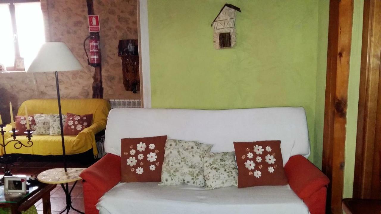 Torremocha de Ayllón Casa Rural Calle Real Bed & Breakfast エクステリア 写真