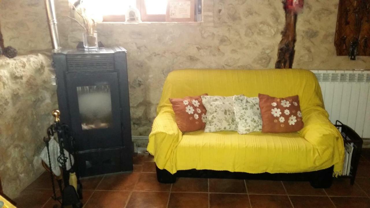 Torremocha de Ayllón Casa Rural Calle Real Bed & Breakfast エクステリア 写真