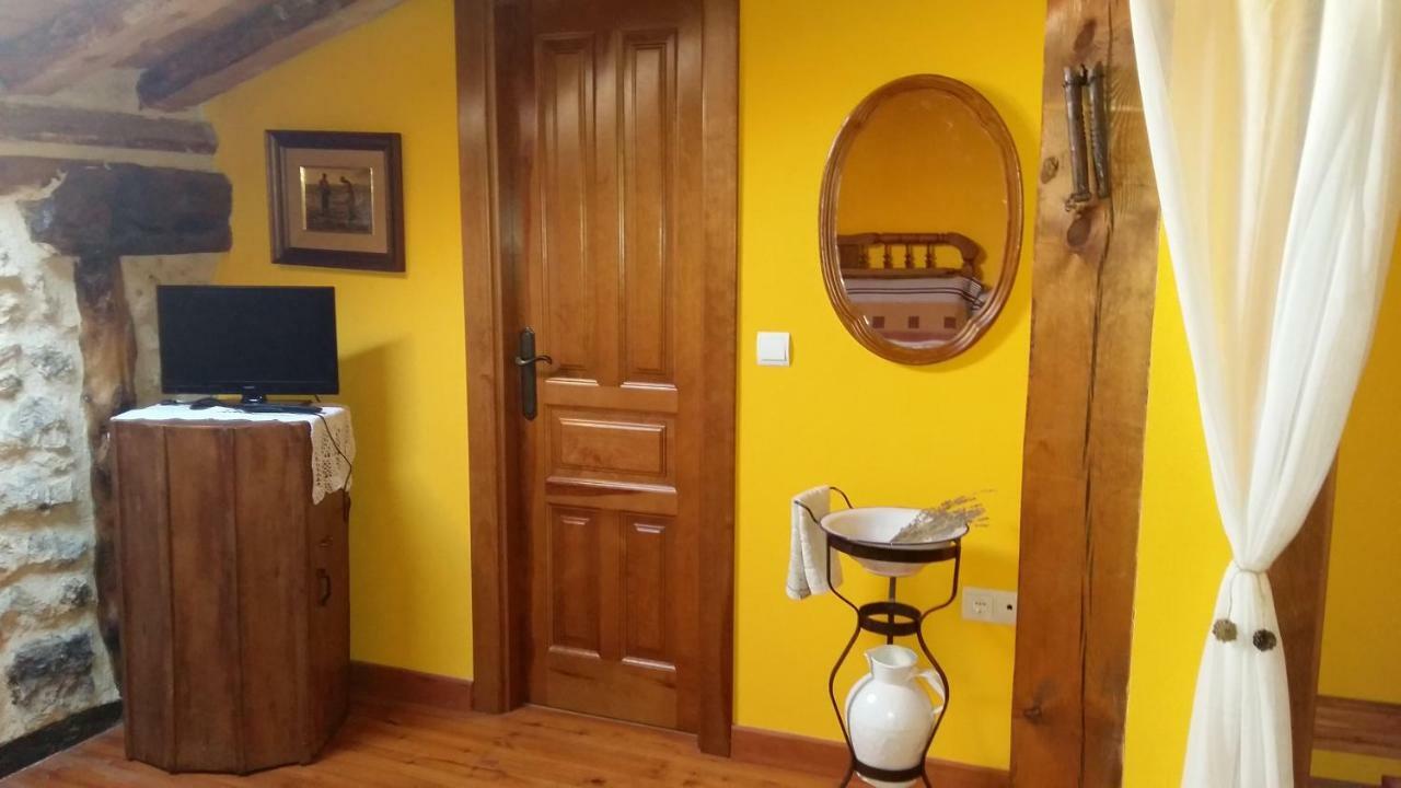 Torremocha de Ayllón Casa Rural Calle Real Bed & Breakfast エクステリア 写真