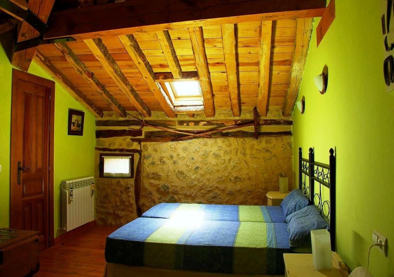 Torremocha de Ayllón Casa Rural Calle Real Bed & Breakfast エクステリア 写真